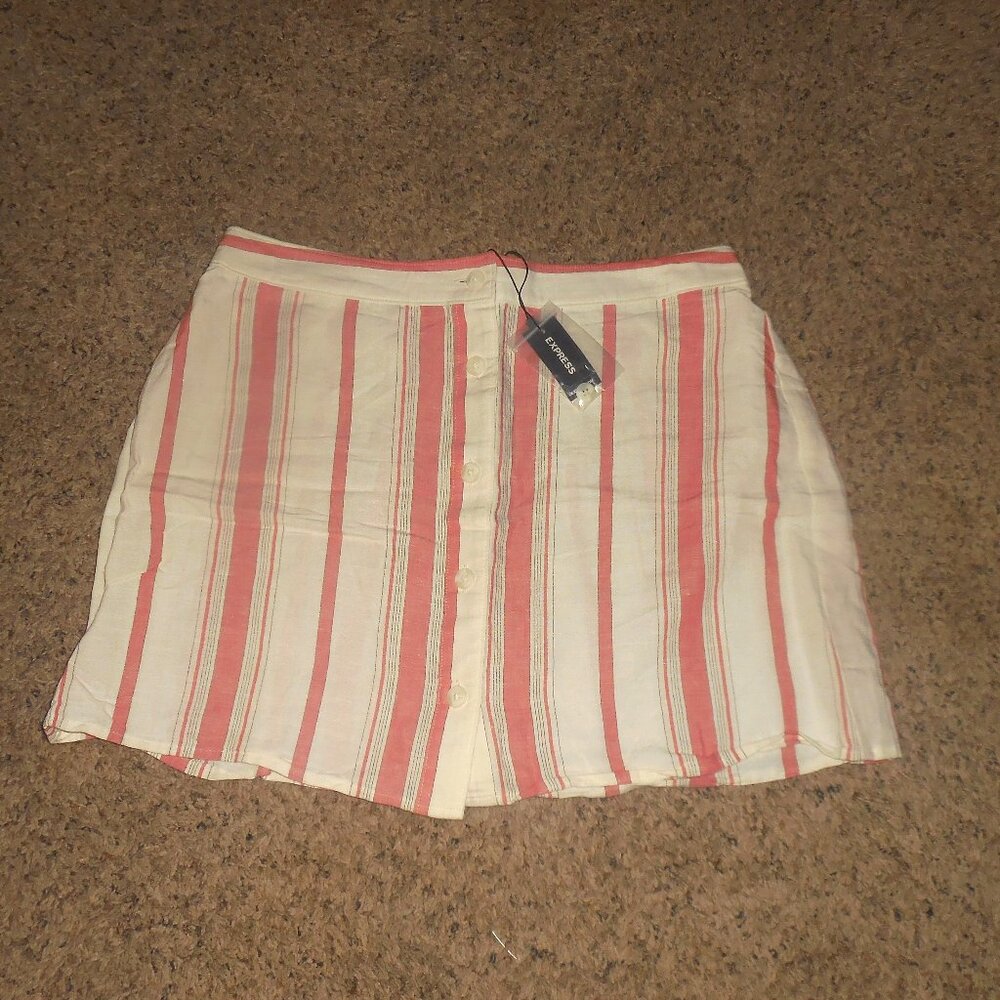 NWT Express Coral Cream Mini Skirt L